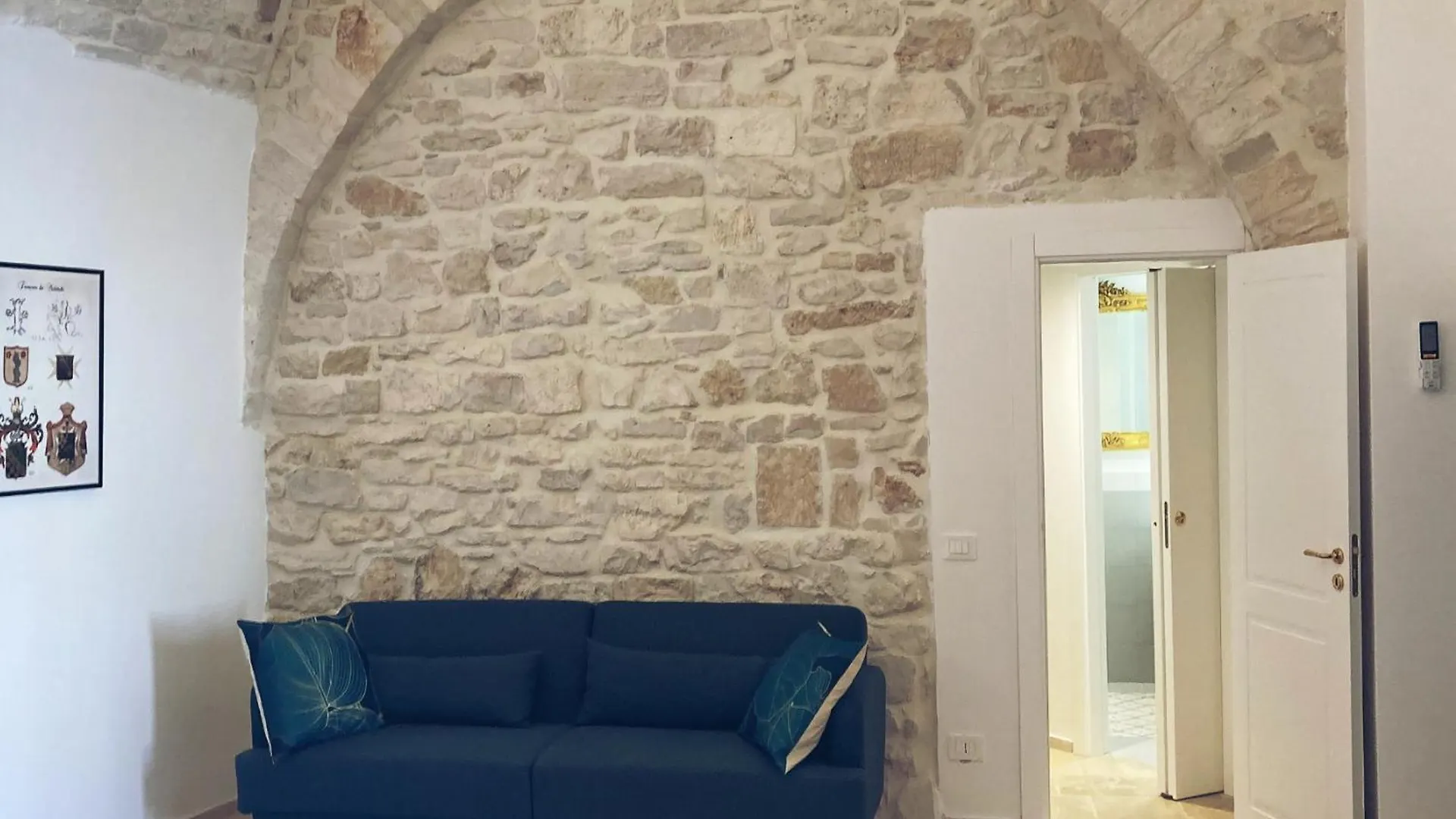 Semper Invictus Apartment - Palazzo Framarino Dei Malatesta - XIV Century Giovinazzo
