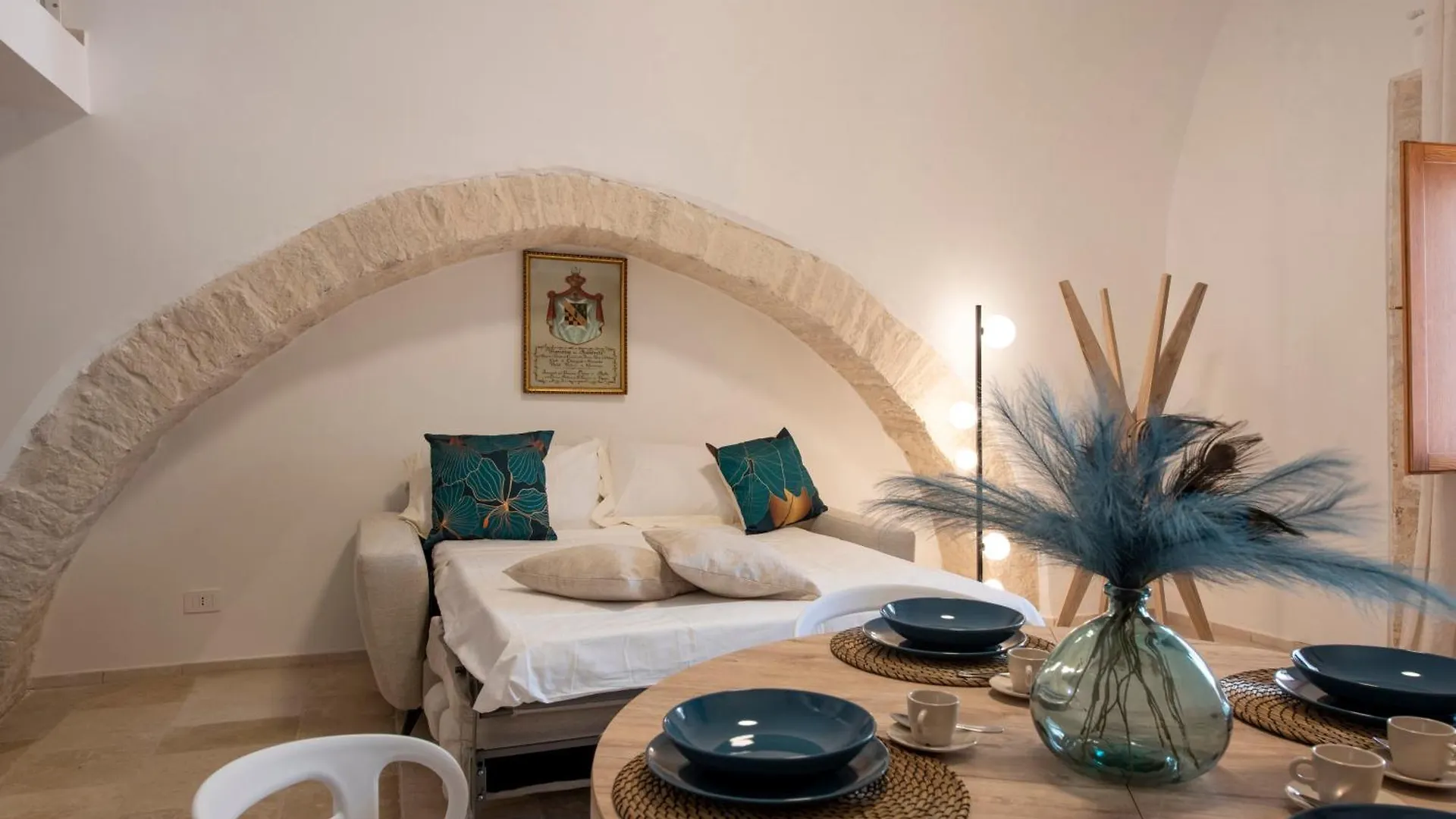 Semper Invictus Apartment - Palazzo Framarino Dei Malatesta - XIV Century Giovinazzo Holiday home