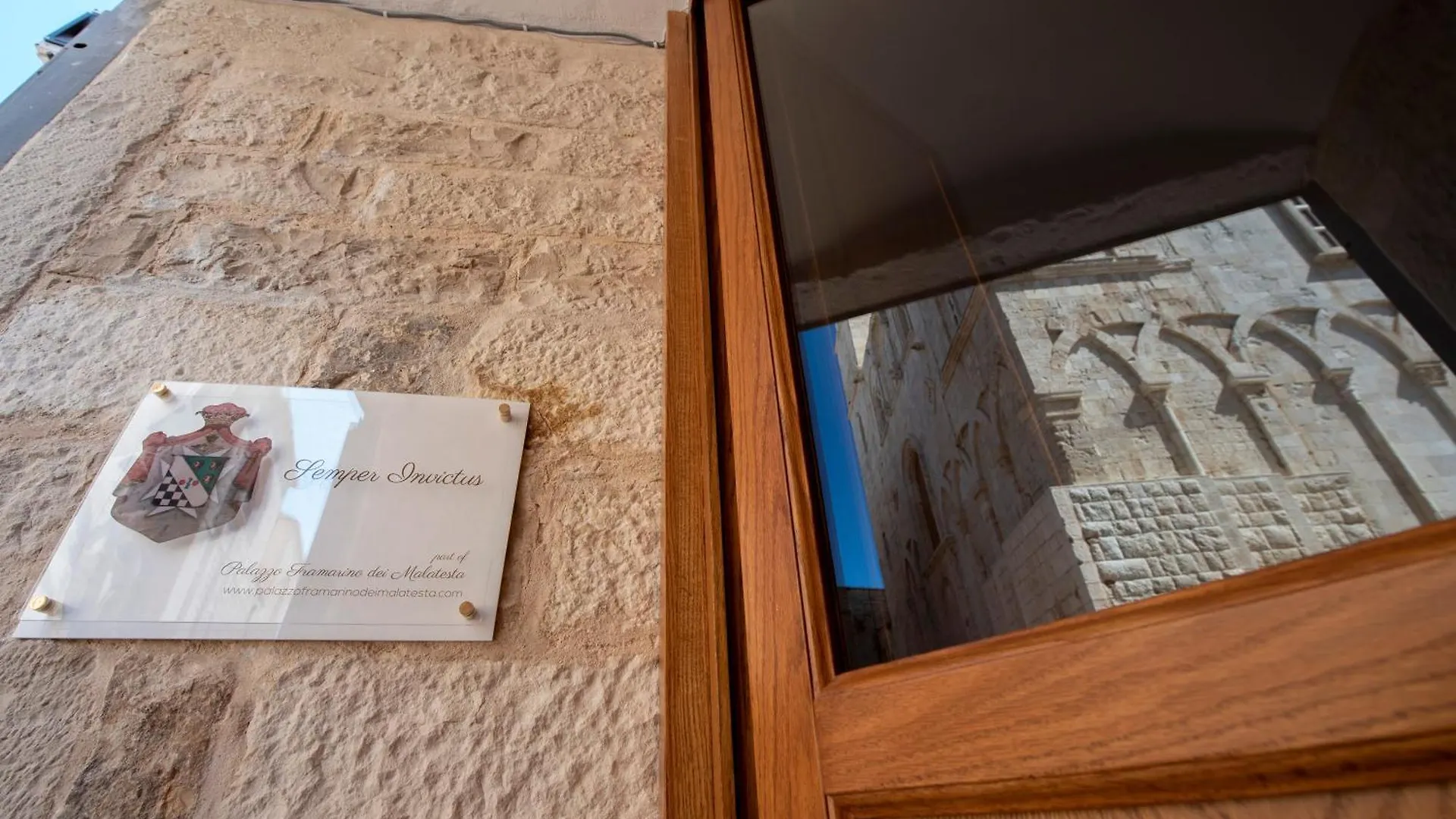 Semper Invictus Apartment - Palazzo Framarino Dei Malatesta - XIV Century Giovinazzo