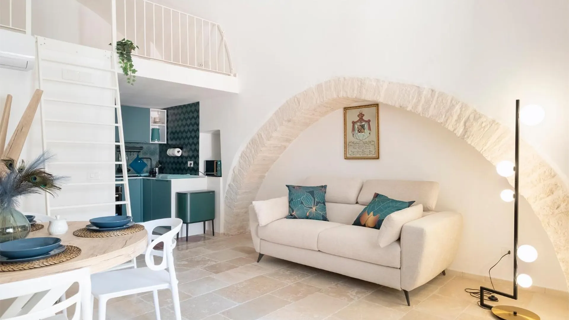 Semper Invictus Apartment - Palazzo Framarino Dei Malatesta - XIV Century Giovinazzo