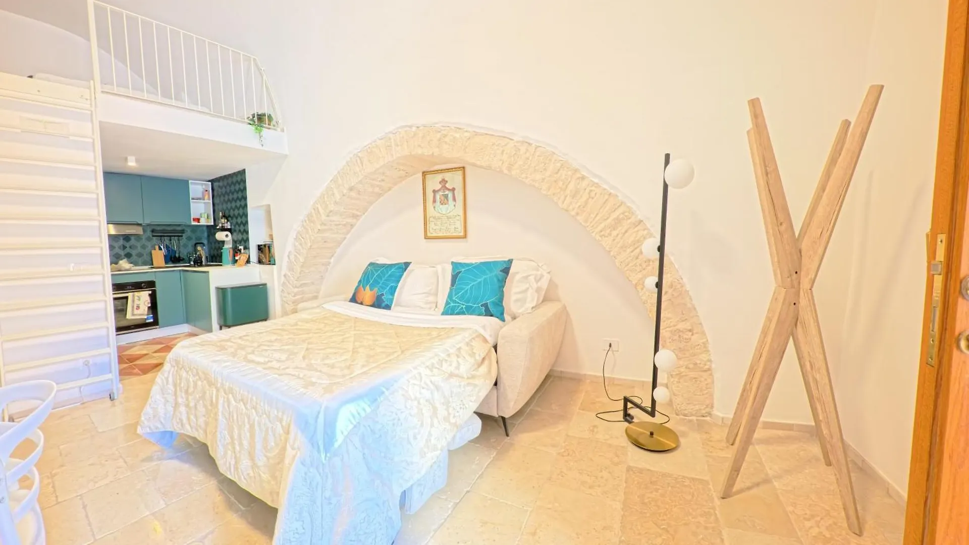Semper Invictus Apartment - Palazzo Framarino Dei Malatesta - XIV Century Giovinazzo