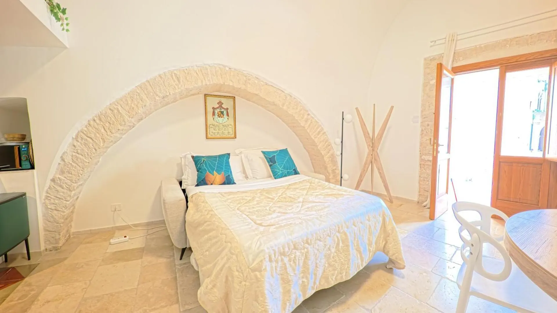 Semper Invictus Apartment - Palazzo Framarino Dei Malatesta - XIV Century Giovinazzo Holiday home
