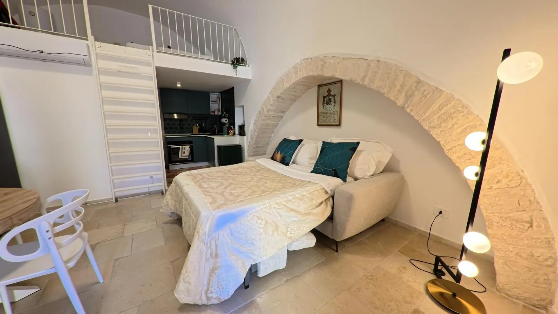 Holiday home Semper Invictus Apartment - Palazzo Framarino Dei Malatesta - XIV Century Giovinazzo Italy