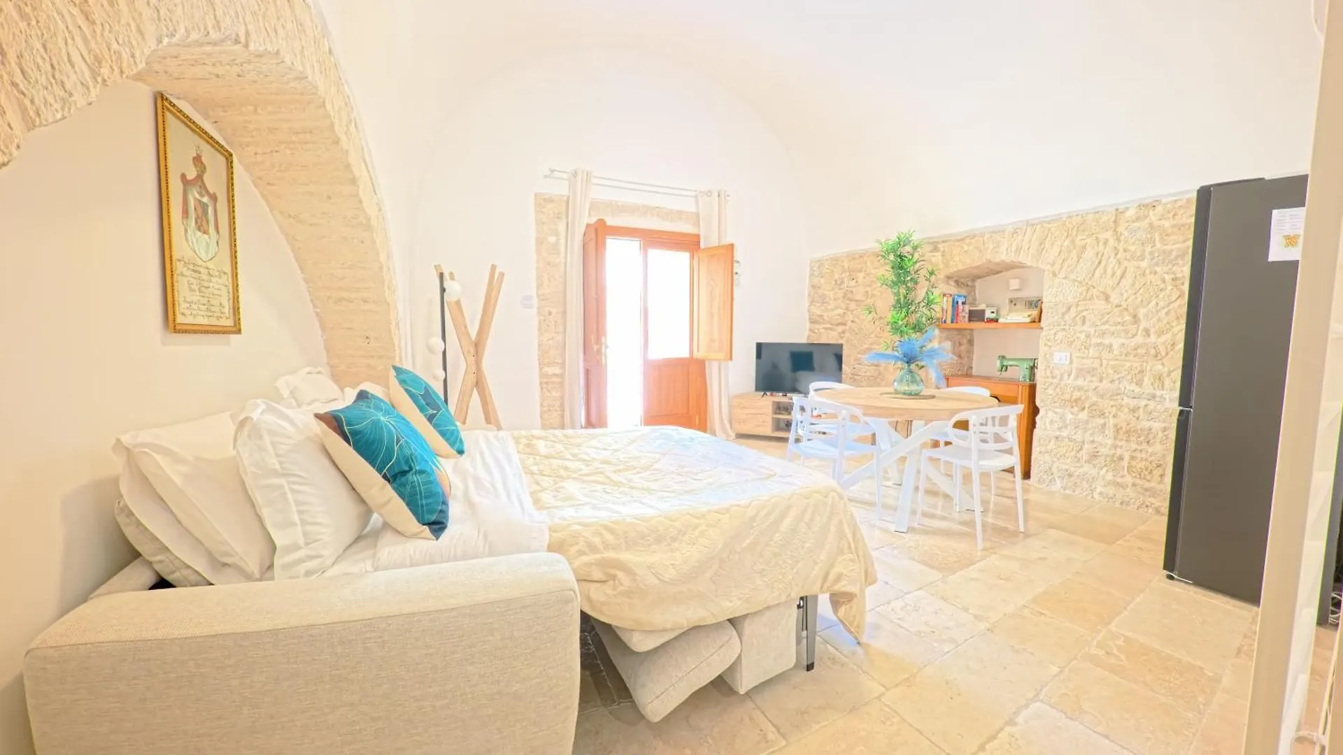 Holiday home Semper Invictus Apartment - Palazzo Framarino Dei Malatesta - XIV Century Giovinazzo