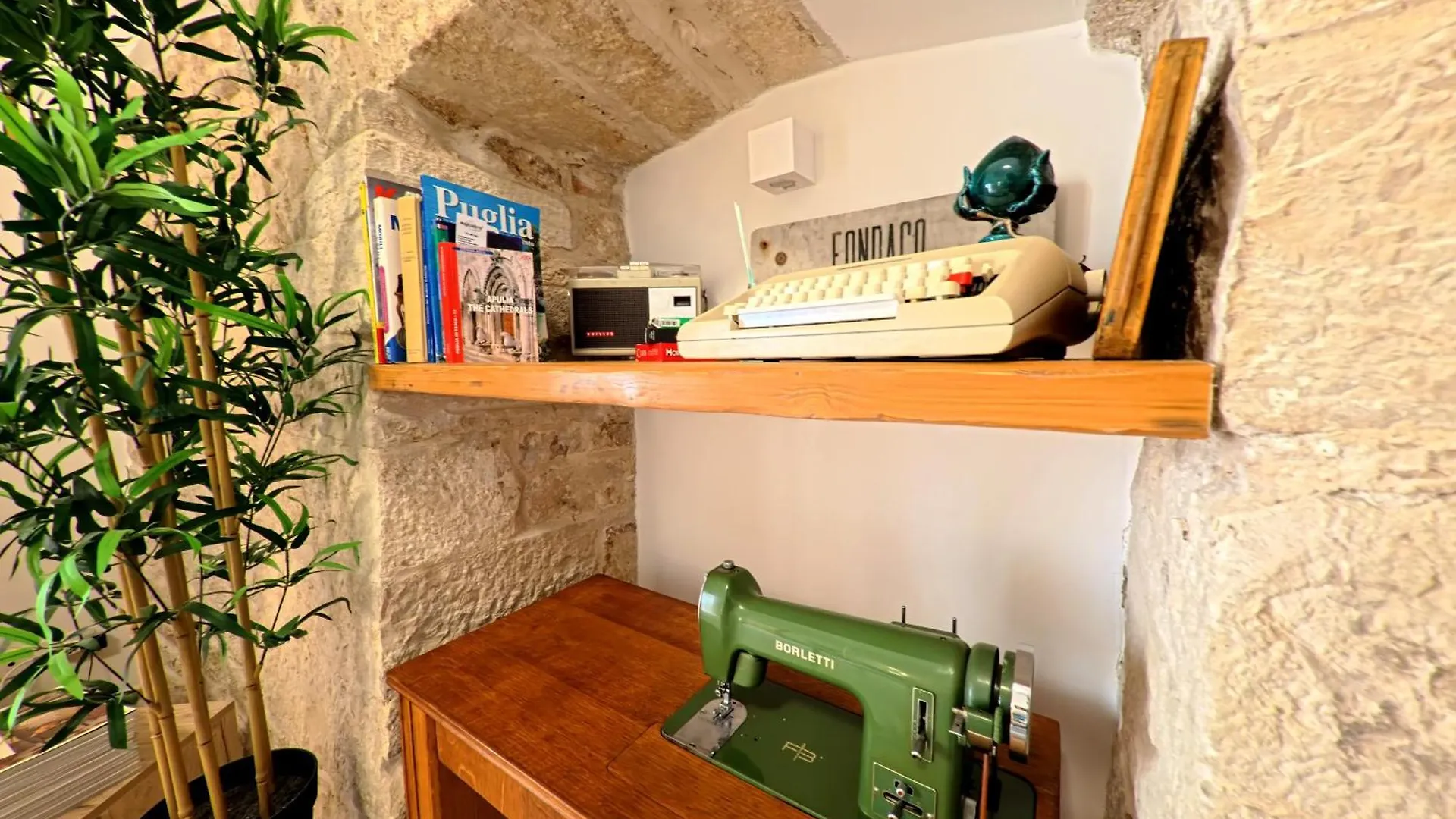 Semper Invictus Apartment - Palazzo Framarino Dei Malatesta - XIV Century Giovinazzo Holiday home