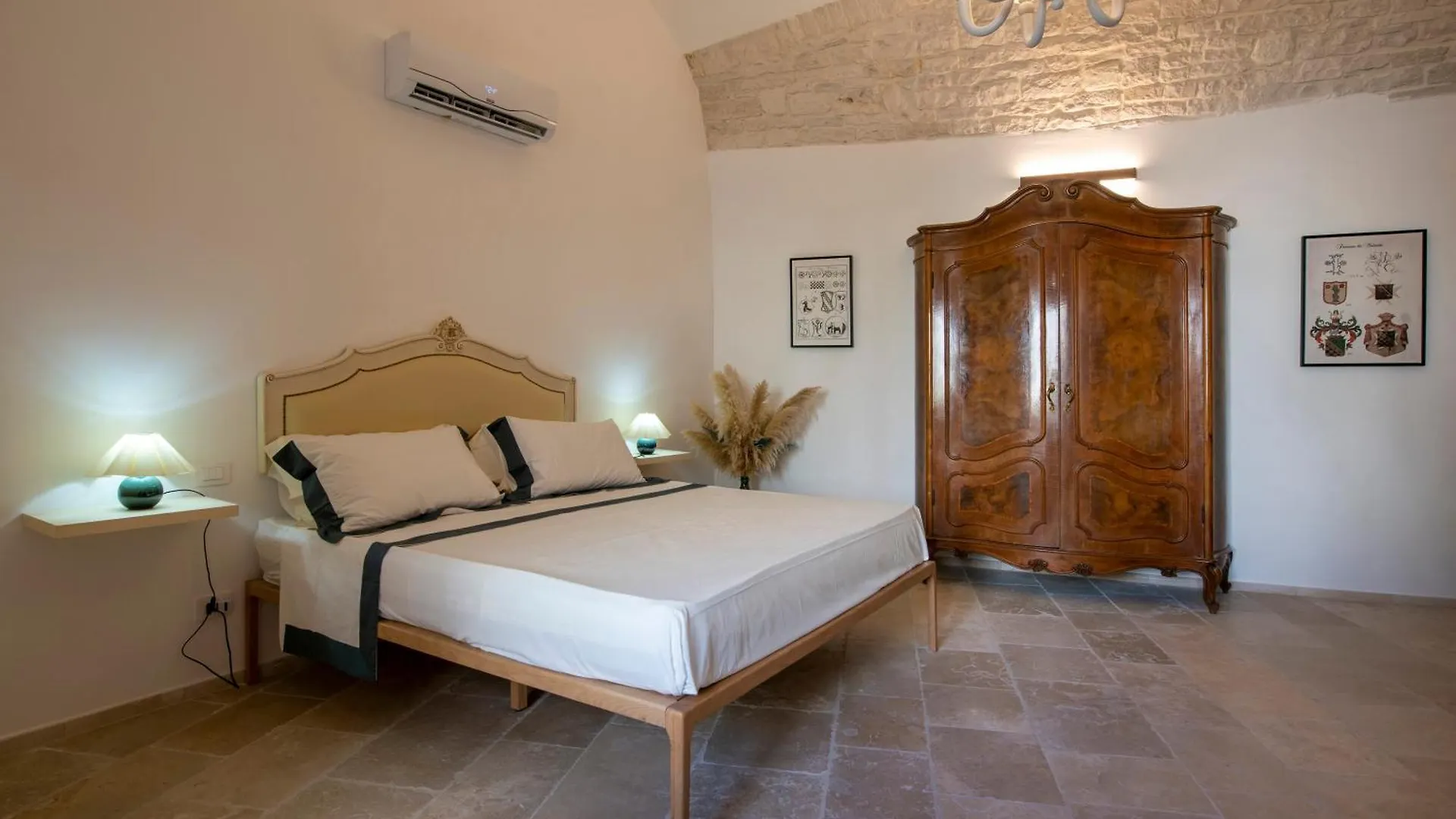 Semper Invictus Apartment - Palazzo Framarino Dei Malatesta - XIV Century Giovinazzo